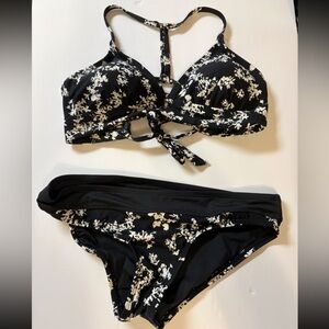 Carve Designs Black and White Floral Dahlia Bikini M